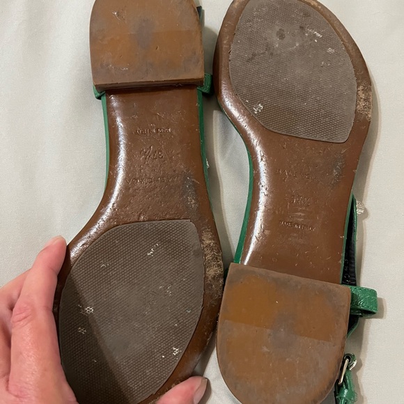 Balenciaga green leather studded sandals - Picture 2 of 5